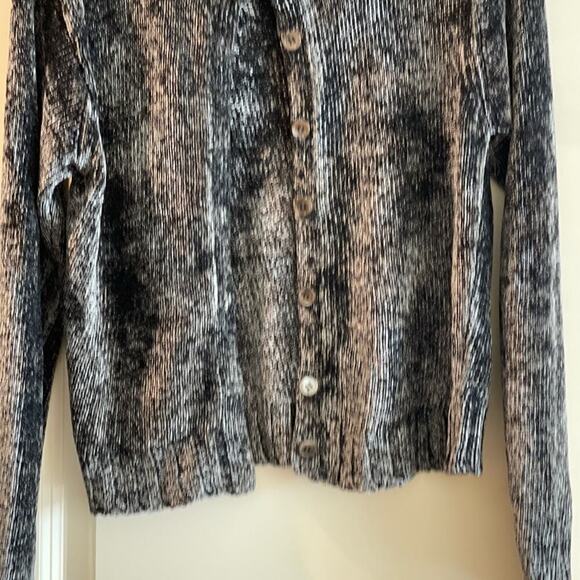 Adrienne Vittadini sweater cardigan velour yarn – soft slinky, comfortable. - Picture 3 of 4